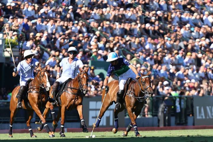 “De a ratos jugamos lindo”. El dream team ganó por novena vez en nueve partidos y disfruta un Palermo cada vez más lleno