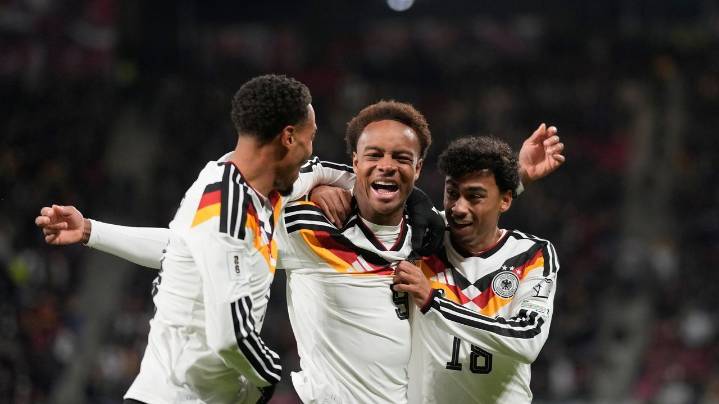 Germany and Netherlands reach the World Cup after big wins in final qualifiers