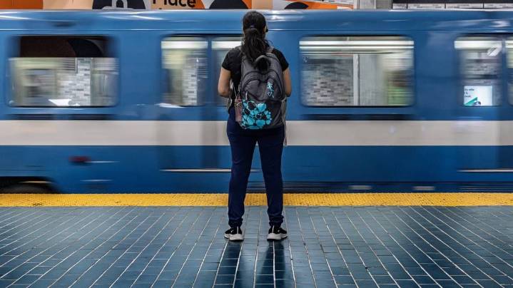 Montreal commuters breathe sigh of relief as STM service resumes
