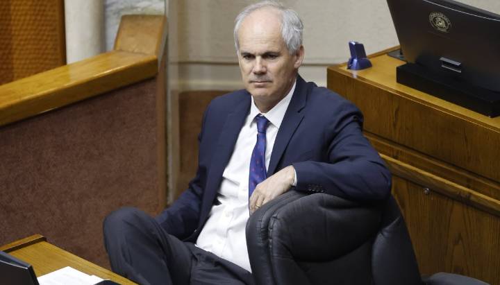 Presidente de RN plantea que Evelyn Matthei "está en mejor posición para ganar en una segunda vuelta"