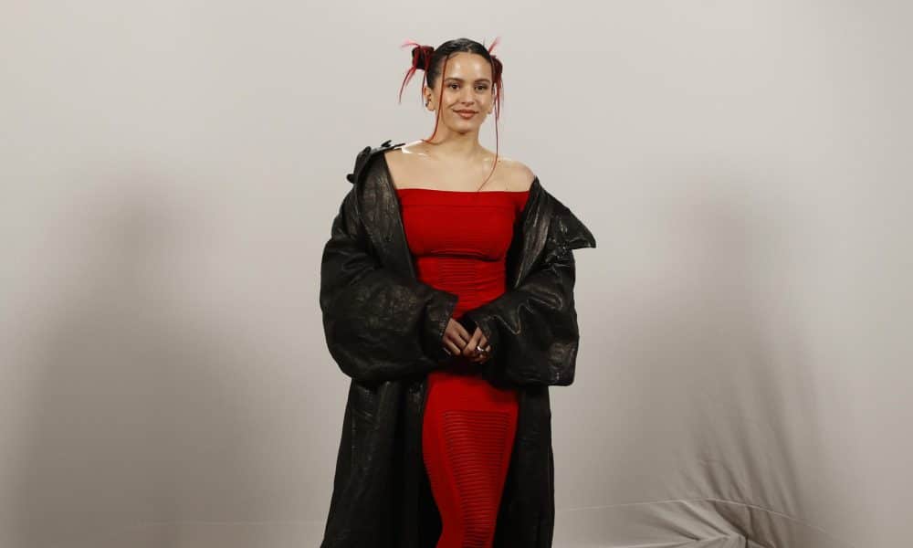 Rosalía y su sentido de la moda: del estilo flamenco al minimalismo místico