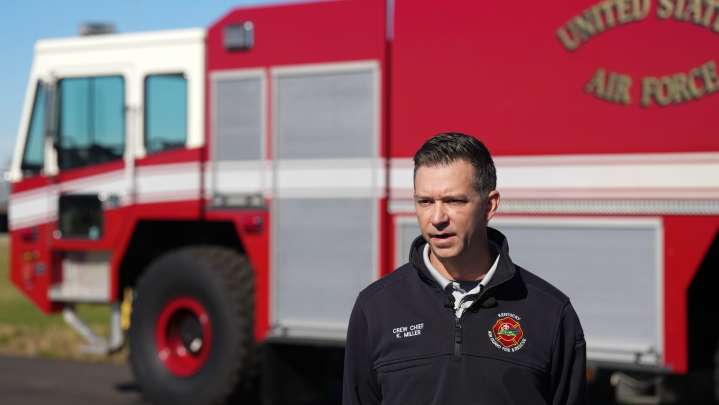 Firefighter recounts earliest moments at the UPS plane crash site