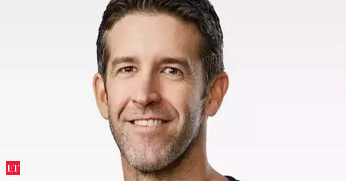 Hardware executive to succeed Apple's Tim Cook?