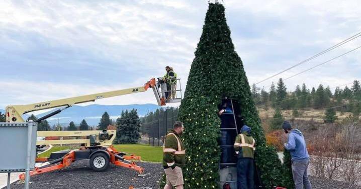 "Light Up Liberty Lake" tree ready for Nov. 29 event