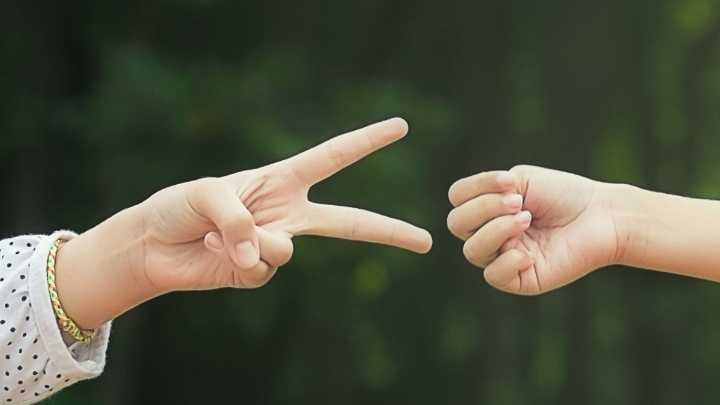Scientists Reveal a Clever Trick to Help Win Rock, Paper, Scissors