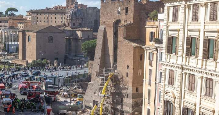 Muere el obrero atrapado tras el derrumbe de una torre medieval en Roma