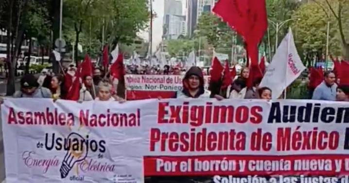 Tráfico por protesta de la ANUEE en CDMX: marchan sobre Reforma rumbo a Palacio Nacional