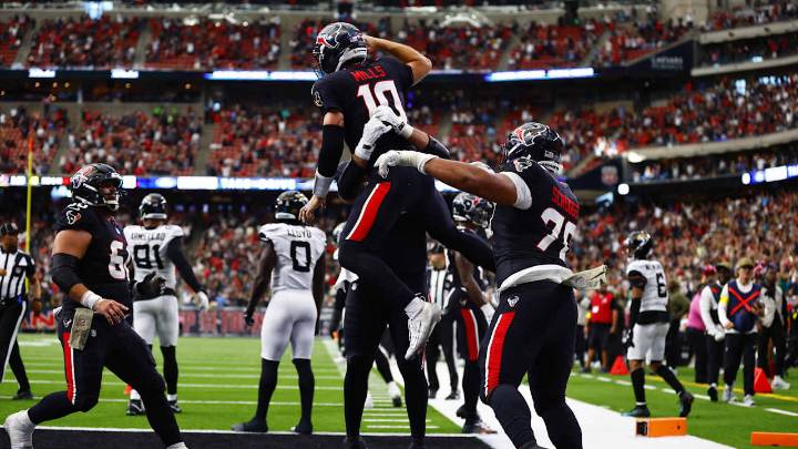 Davis Mills, Texans stage stunning fourth quarter comeback win