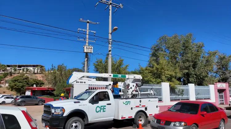 Evacuan a más de 100 alumnos del CAM 43 tras falla eléctrica en transformador