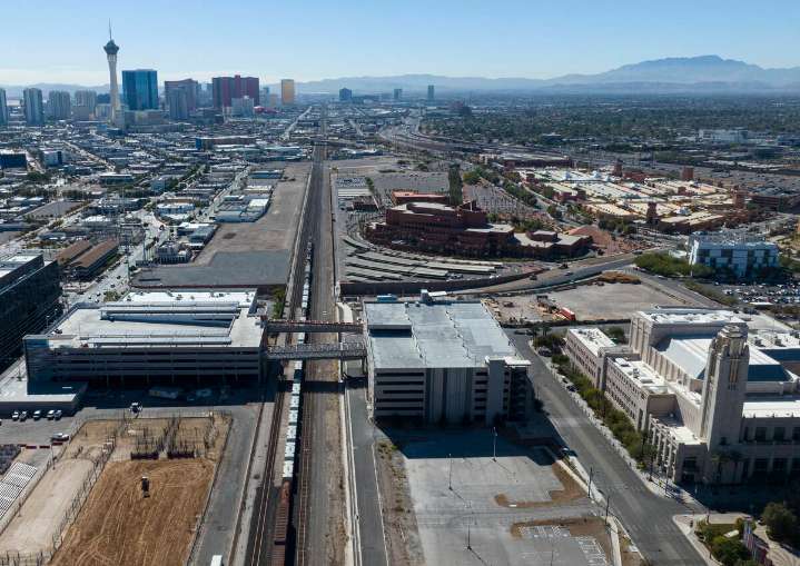 Las Vegas updates parking rates, expands popular lunch spot parking