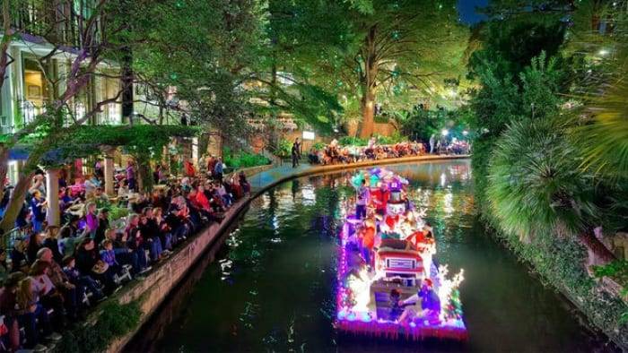 Planning to attend H-E-B tree lighting, 44th annual Ford Holiday River Parade? Here’s what to know