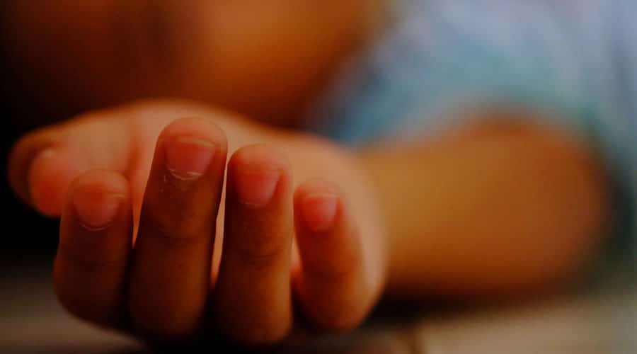 Niño de dos años sufre fracturas tras caer de altura