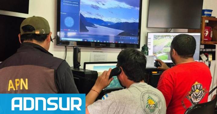 18:35 Tres focos de incendio en el Parque Lanín en plena tormenta eléctrica: cómo sigue la situación