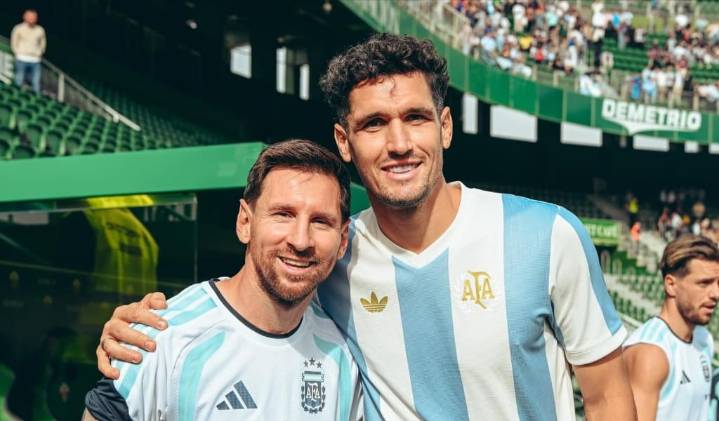 La llamativa reacción de hinchas de la UC por el encuentro de Dituro y Messi en España