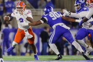 Florida Gators lay down in Lexington as Kentucky romps