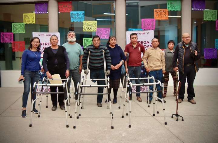 DIFH entrega apoyos a personas con discapacidad mediante el programa “Ayudas Técnicas”