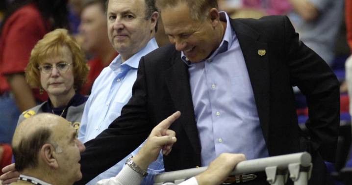 Scott Rabalais: As LSU search nears goal line, here are tales from coaching searches past