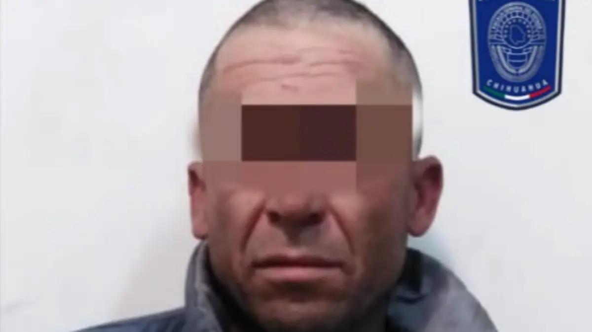 Detienen agentes investigadores a motociclista por posesión simple de narcóticos en Parral