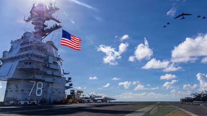 Crece la tensión: Trump analiza opciones para posible acción militar contra Venezuela