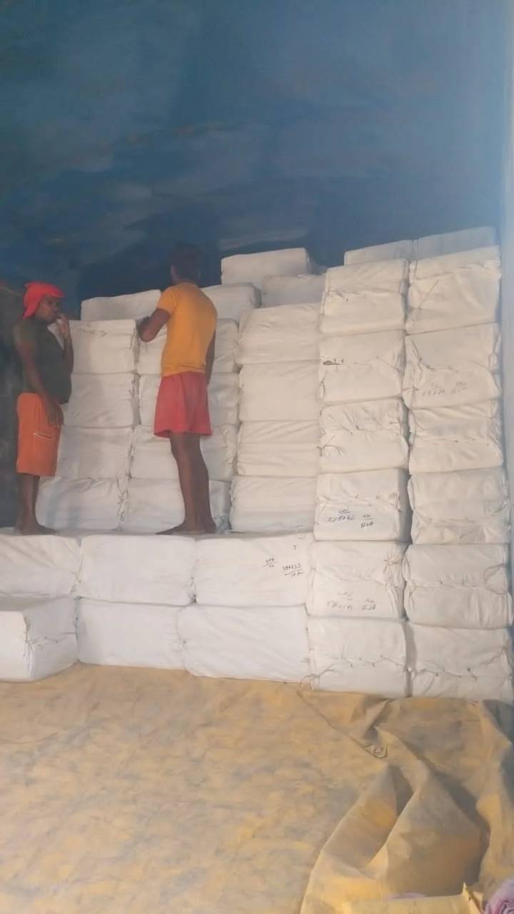 52 tons of paper loaded from Kathua Rly Station to Azara