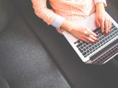 La IA trae nuevos riesgos para las mujeres: 6 claves para reducirlos