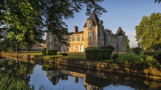 Chateau D'Issan's Bordeaux Blend Brilliantly Uses 5 Grape Varieties