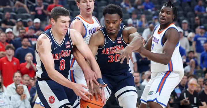 Freshman Koa Peat leads No. 13 Arizona to 93-87 win over defending champion, No. 3 Florida