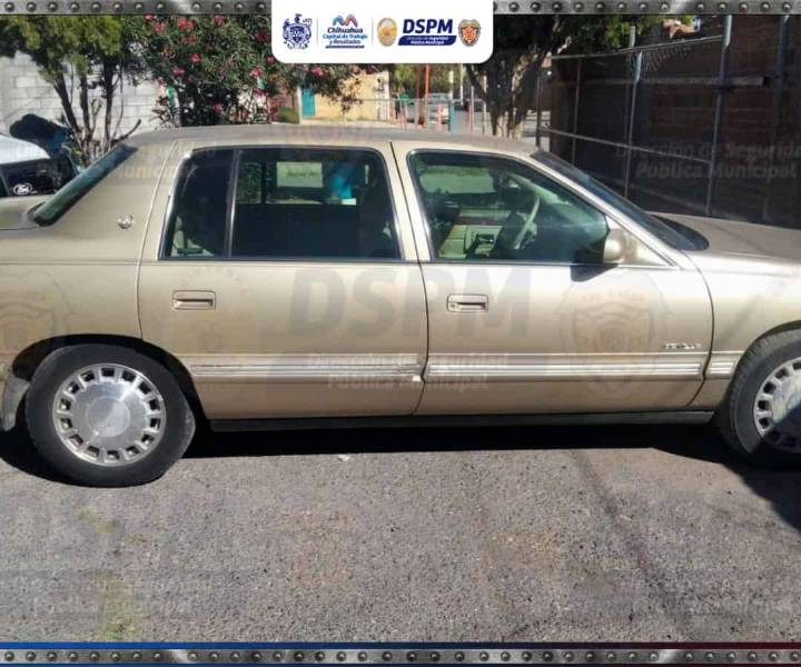 Recuperan agentes de la DSPM un Cadillac con reporte de robo