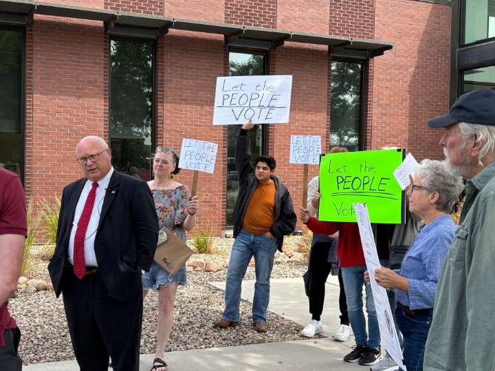 Complaint says anti-Cascadia nonprofit must list donors 