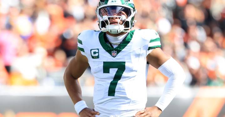 NY Jets bench Justin Fields, Tyrod Taylor named starter