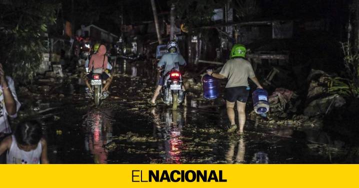 Filipinas evacúa a un millón de personas ante la llegada del supertifón Fung