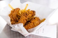 Which Alabama restaurants are offering free meals in SNAP shutdown?