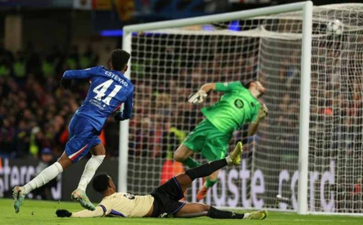 Premier League: Chelsea golea 3-0 al Barcelona y complica su pase directo a octavos