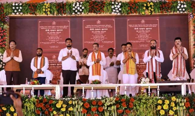 Dharmendra Pradhan Lays Foundation for Rs 101 Cr Projects in Dhamnagar