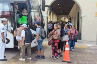 Buque Escuela Cuauhtémoc genera largas filas en Progreso para recibir visitantes