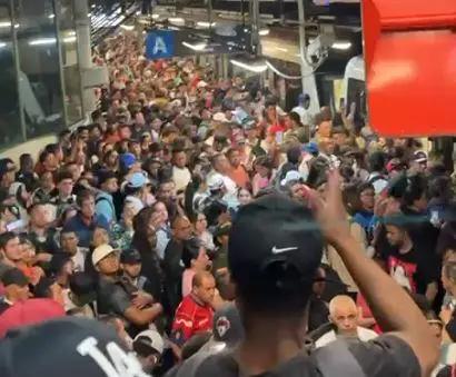 Por novedad técnica, el metro presenta retrasos en frecuencias