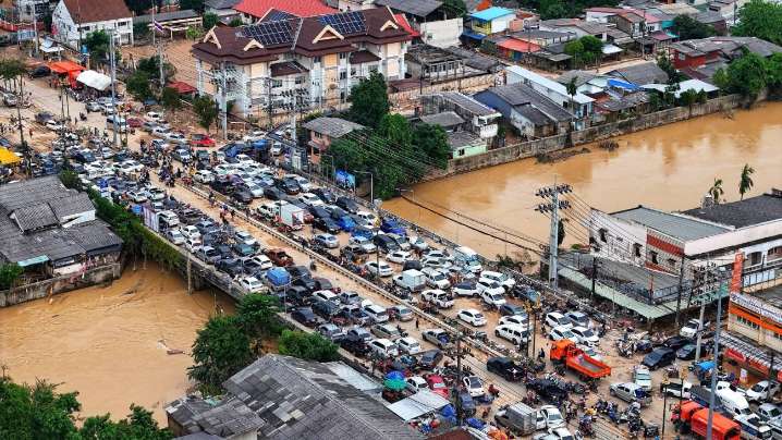 Casi 600 muertos y miles de desplazados por inundaciones en Tailandia, Malasia y Sri Lanka