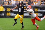 Chicago Bears trade for DE Joe Tryon-Shoyinka in pick swap with Cleveland Browns