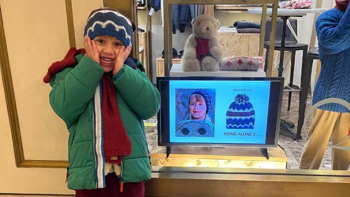 Plaza Hotel shop hosting Kevin McCallister lookalike contest