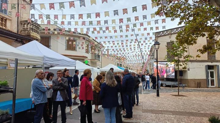 Llubí celebra una dulce y exitosa 25 edición de la Fira de la Mel