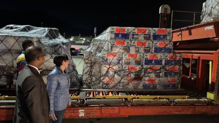 Arribaron al país 850.000 dosis de vacunas contra la poliomielitis procedentes de Corea del Sur (+Video)