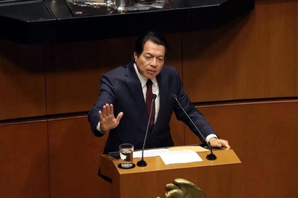 Mario Delgado promete alfabetizar al país en 2026 y sustituir la UCICAM