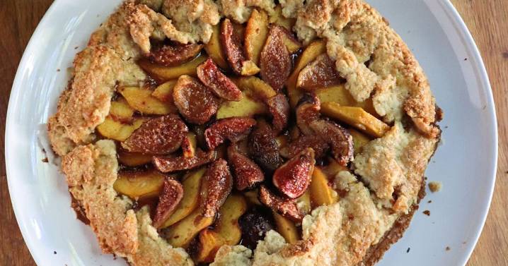 Fig and Peach Tart marries Mediterranean flavors