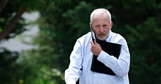 Larry Summers 'Ashamed' of Epstein Friendship, Leaving Public Life