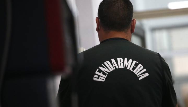 12 gendarmes detenidos deja operativo contra el narcotráfico en cárcel de Alto Hospicio