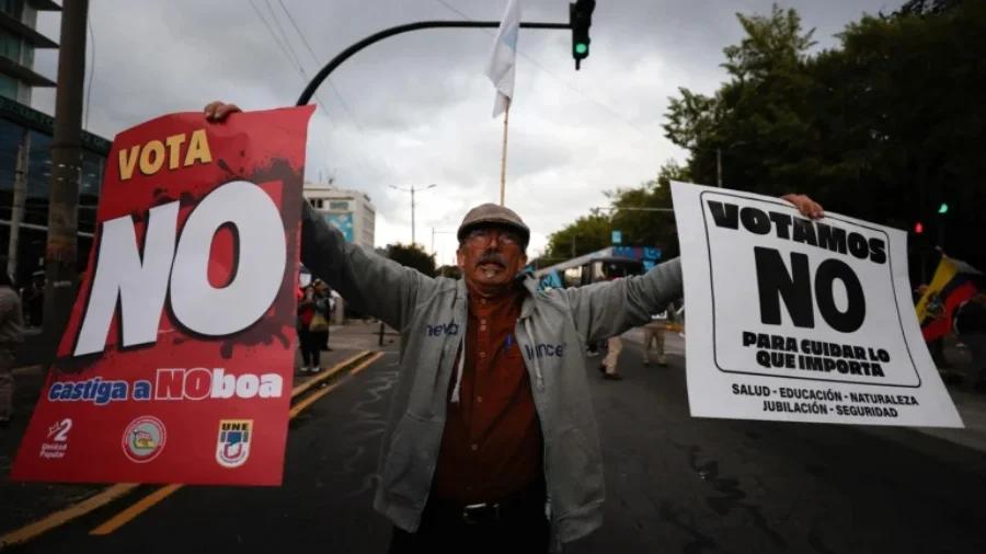 Tensión en Ecuador por referéndum: denuncian irregularidades y un riesgo para la soberanía del país