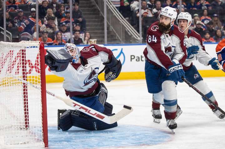 MacKinnon helps rolling Avalanche crush Oilers 9