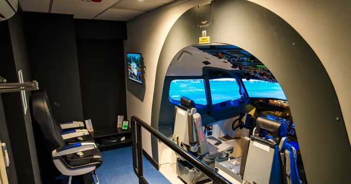 Hidden gem flight simulation near Glasgow named among most popular in UK