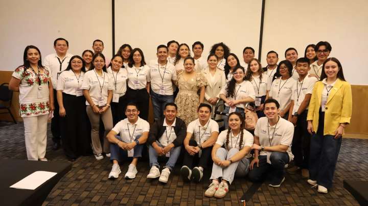 IEQROO comparte experiencias con jóvenes congresistas