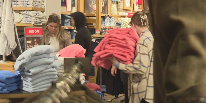 Black Friday weekend projected to reach record number of shoppers